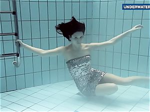 flashing bright bosoms underwater makes everyone naughty