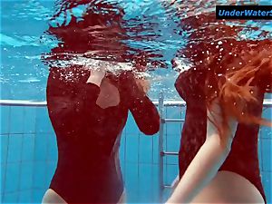 2 super-hot teens underwater